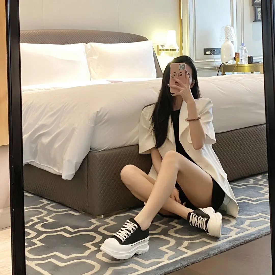

White Vulcanized Shoes Woman Sneakers Platform Wedges Retro Canvas Casual Shoes Girls Lace Up Comfortable Shoes Man Size