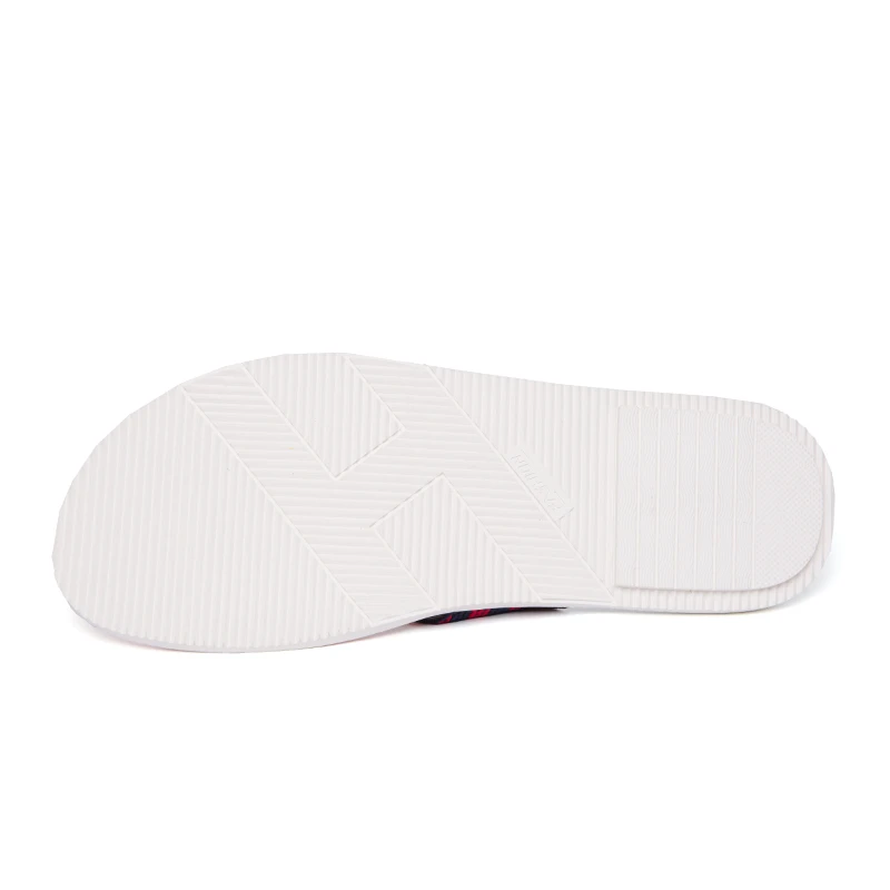 

New Summer Men Beach Shoes Brand Fashion Beach Slippers Mens Popular Men Flat Flip Flops Comfortable Flats Slippers for Man