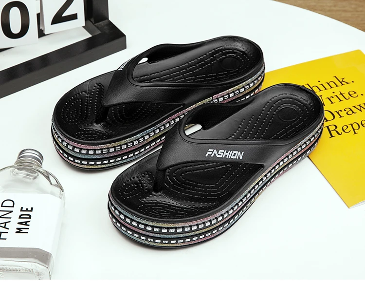 

YMT new women fashion luxury summer outdoor slippers, EVA fashion flip-flops soft, thick soles comfortable breathable