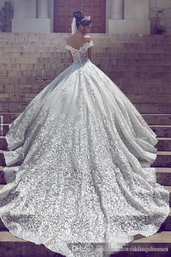 2020 New Princess Wedding Dresses Off Shoulder Lace Open Back Bridal Gowns High-end Wedding Dresses Plus Size