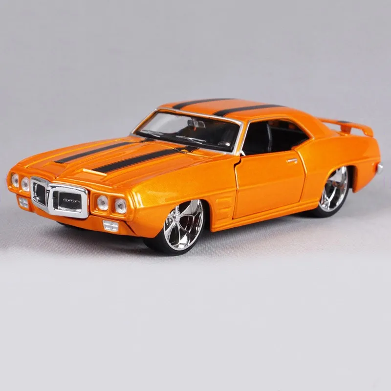 Exquisite Collection 1:24 1969 Pontiac Firebird Alloy Model,High Simulation Die Casting Premium Gift Decoration,Free Shipping