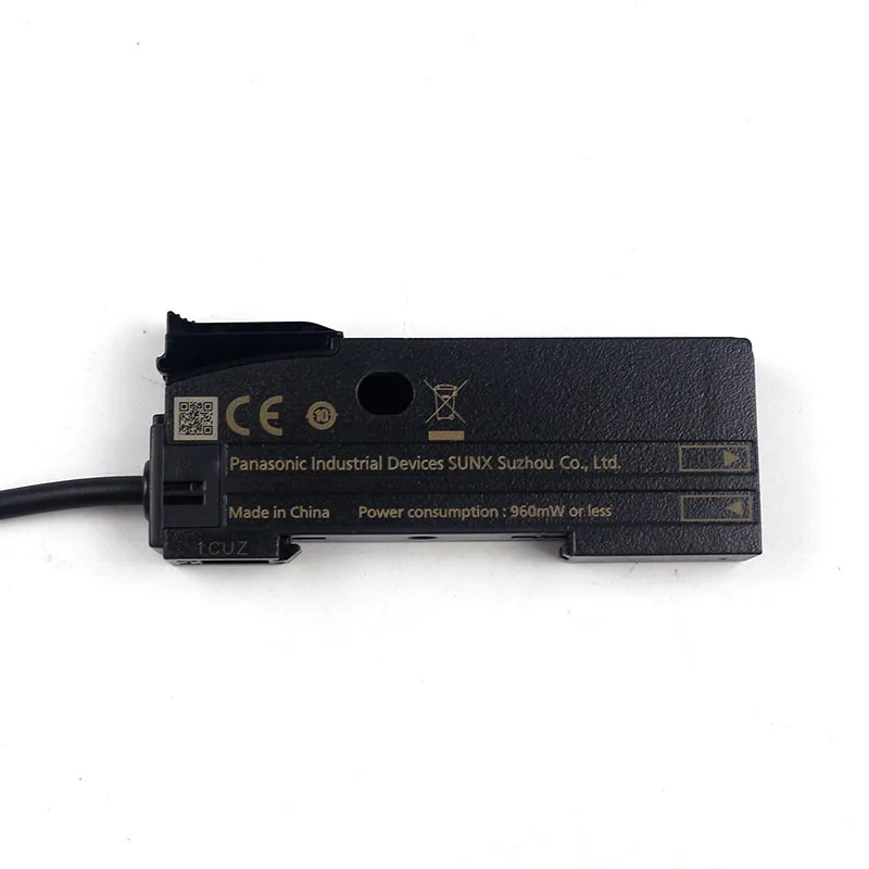 

Digital fiber optic sensor FX-501-C2 wireline type NPN/PNP output high-speed response equipped with a new and authentic