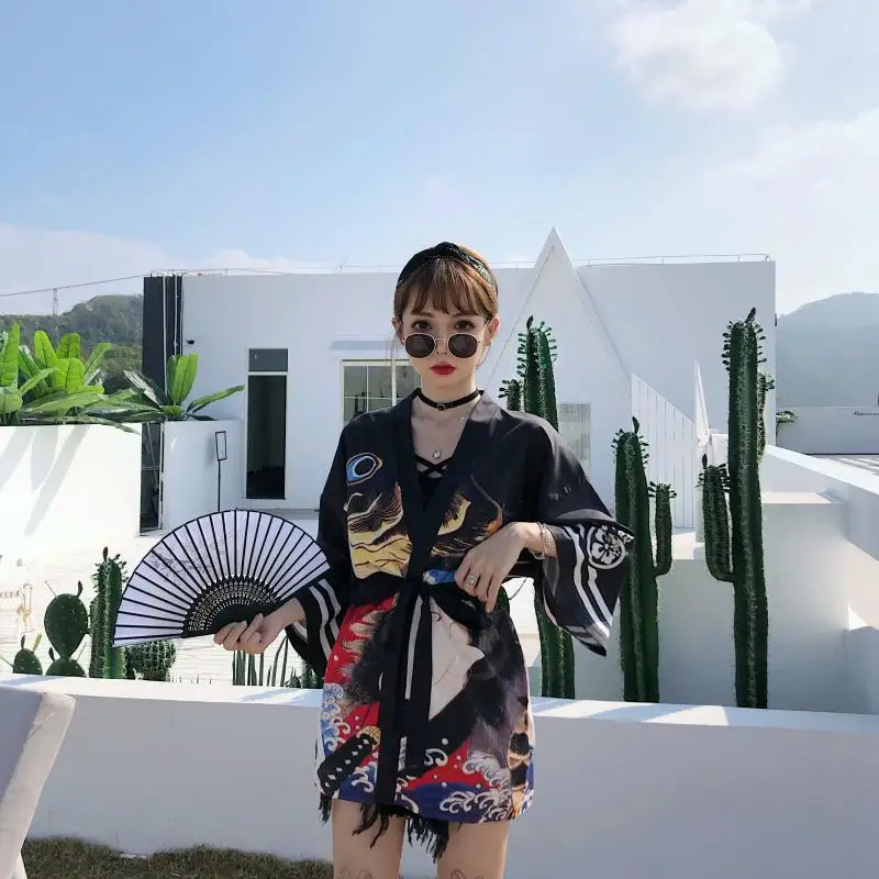 INS Модный черный белый японский Новый 2020 свободный летний пляжный кардиган для
