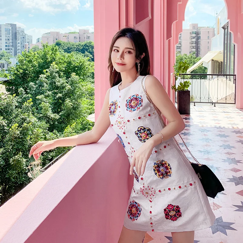 

New Arrival Summer Sweet 3D Diamonds Colorful Beading Dress Women's Vest Chic Runway Mini Loose Dress Vestidos