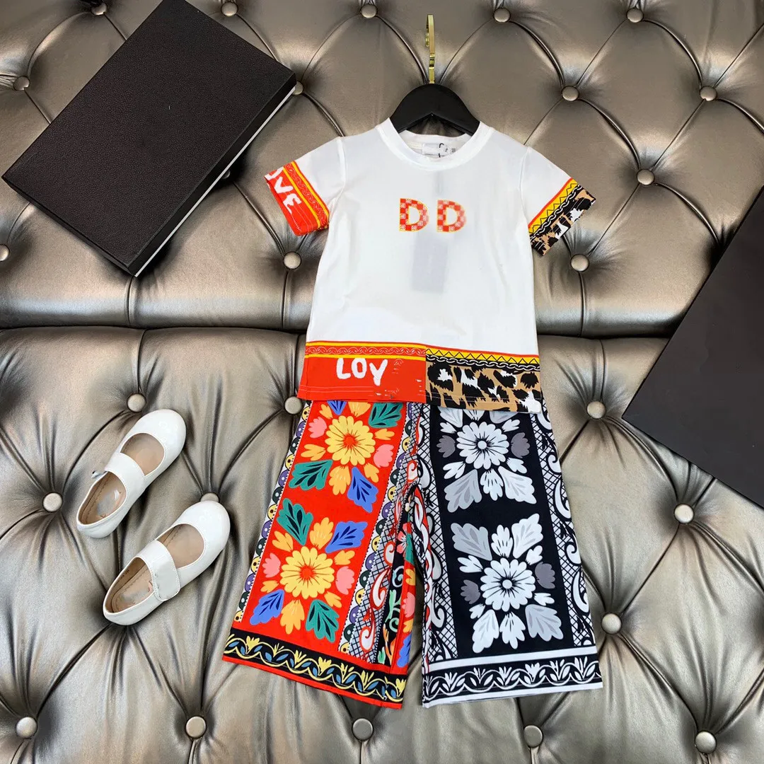 

2021 Summer Letter Printed White Tee + Flower Pants Girls Children Brand Clothing set 2 3 4 6 8 10 12years