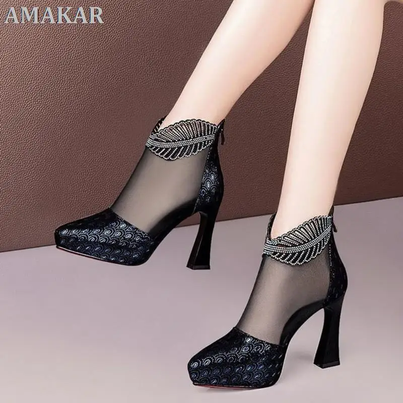 

2021 модные сетчатые босоножки, женские летние туфли на платформе с узором павлина, привлекательные туфли со стразами, на молнии сзади, женски...