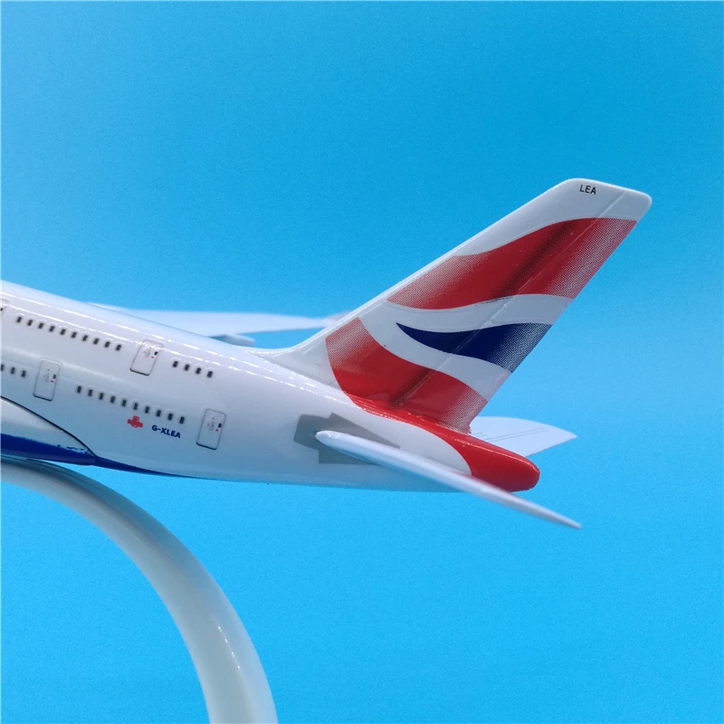 Модель самолета Airbus A380 20 см металлическая в масштабе 1:400 | Игрушки и хобби