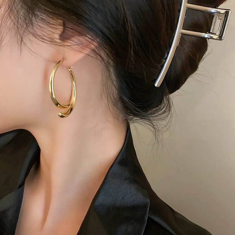 

Hoop Earrings Fashion Plain Metal Earrings Women Simple Party Round Loop Earrings for Women Jewelry