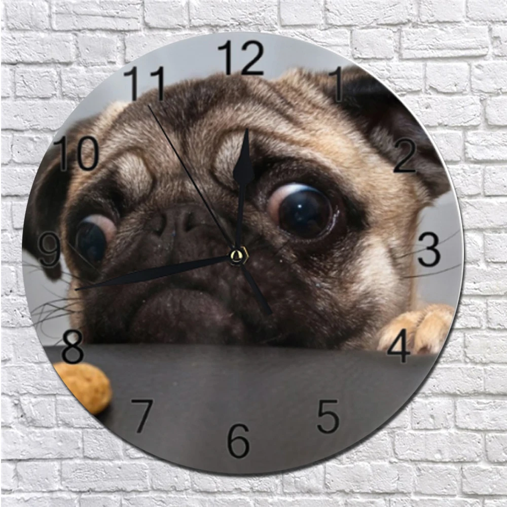 Настенные часы с изображением милой собаки цифрами цифровым циферблатом