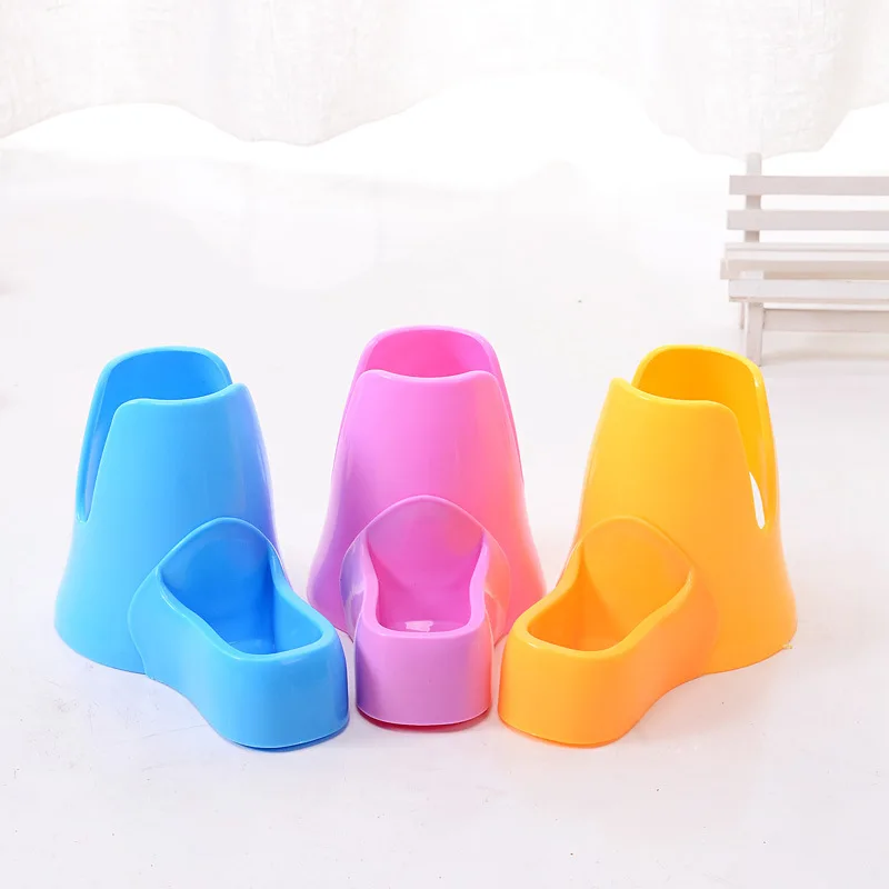 

Small pet feeder rabbit pot holder multi function water bottle base water bottle placing rack water feeder bracket