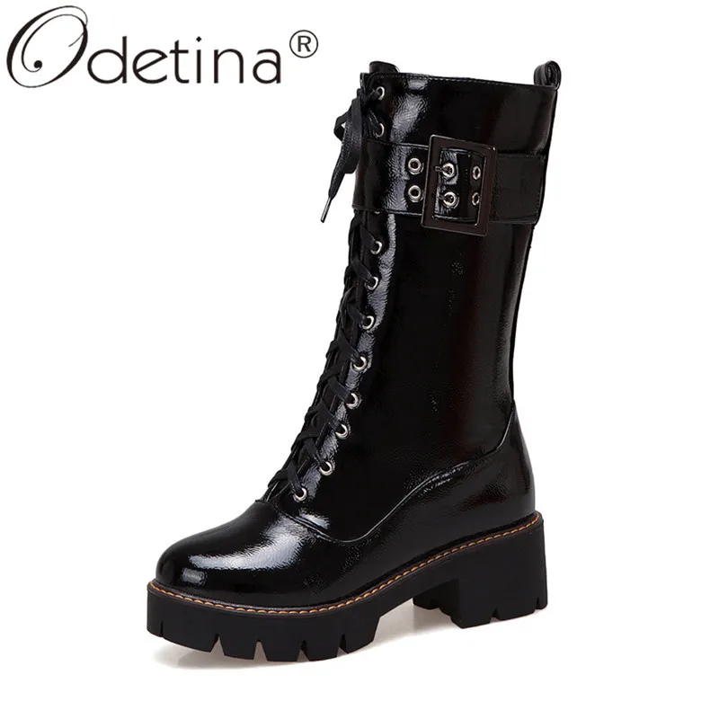 Odetina/модные женские ботинки до середины голени из лакированной кожи на шнуровке
