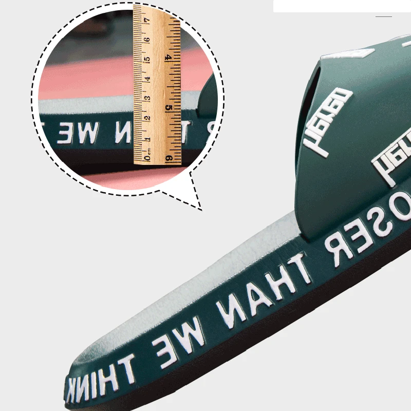 Новые летние милые женские шлепанцы с героями мультфильмов Пляжные домашние