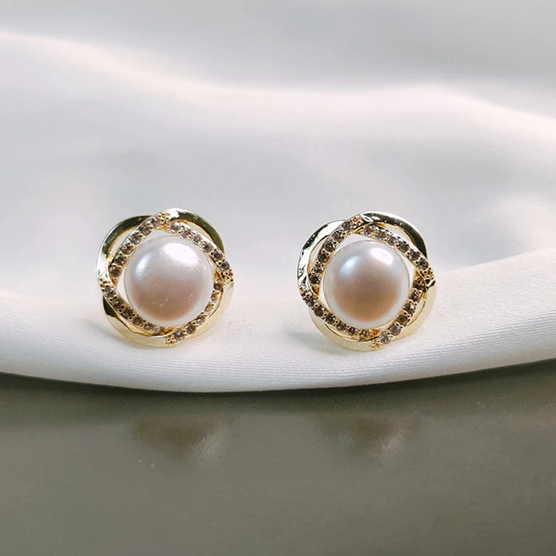 

YES100024 Freshwater Pearl Studs Earrings Fashion Small And Cold Wind Design Earrings For Women