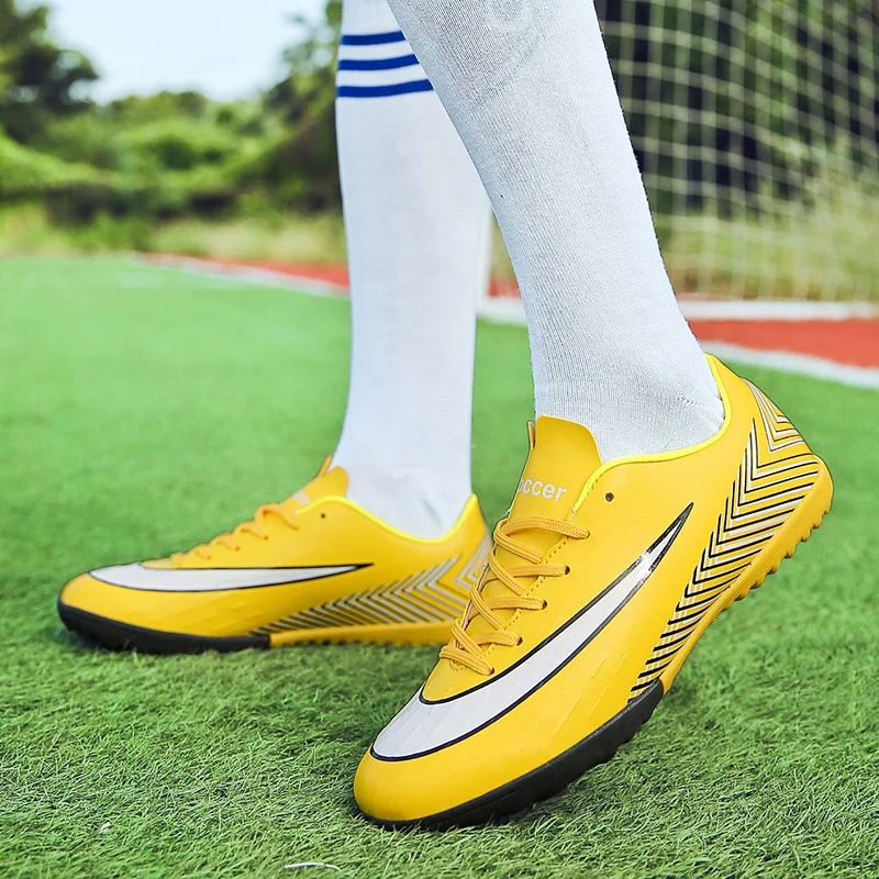 

Outdoor Turf TF/FG Men's Football Boots Professional Training Soccer Shoes Women Non-slip Football Futsal Shoes Botas De Fútbol