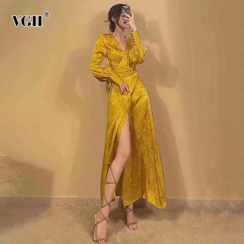 

VGH Vintage Floral Print Midi Dress For Women V Neck Long Sleeve Gathered Waist Lace Up Side Split Dresses Female 2021 Clothing