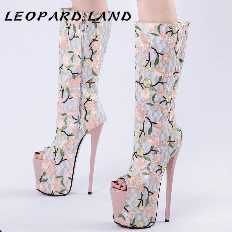 Женская обувь в стиле ретро с леопардовым принтом Сезон осень зима Большие