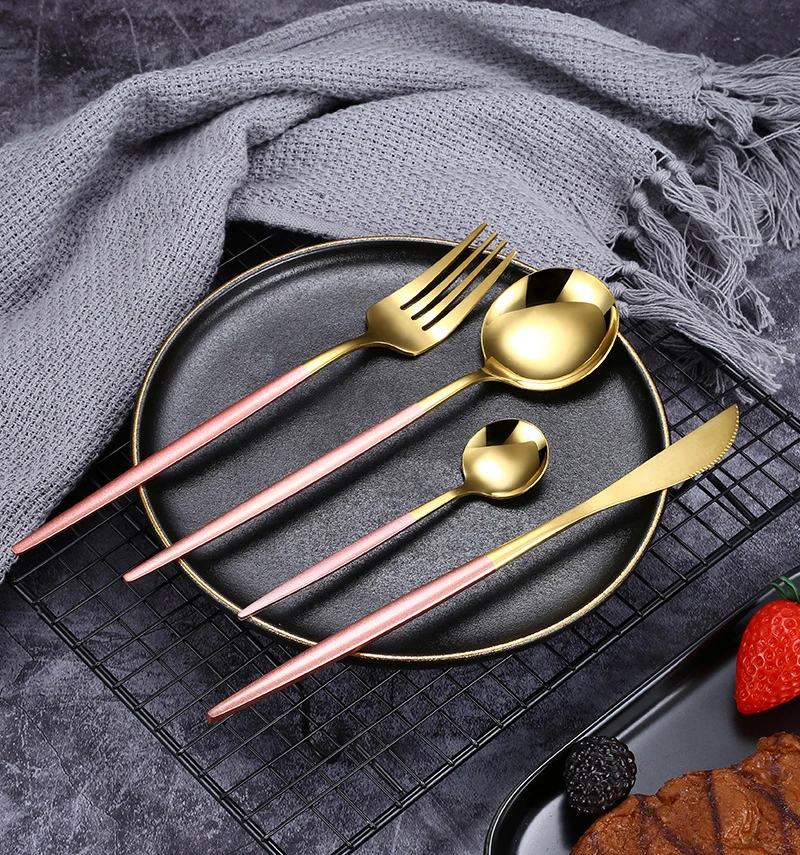 

Factory Eco Friendly Creative Titanium Tableware Set 7 Colors Cutlery Stainless Steel Tea Spoon Fork Spoon Knife Set 8 Pcs Tools