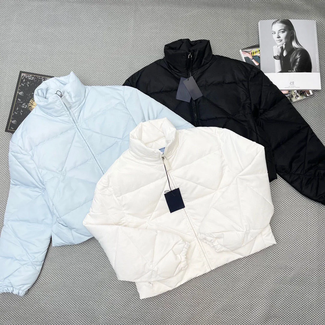 

Женское короткое однотонное пальто на молнии, 3 цвета