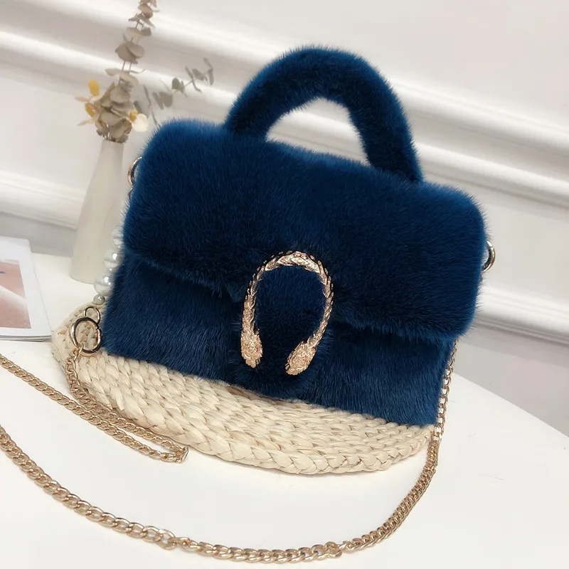 

Женская новая норковая меховая соломенная сумка, элегантная однотонная сумка-мессенджер с цепочкой на плечо, модная 2021, трендовая плюшевая ...