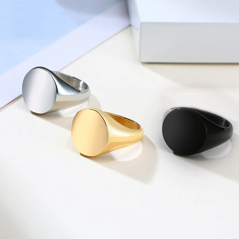 Классическое кольцо с гравировкой обручальное золотого/серебряного цвета