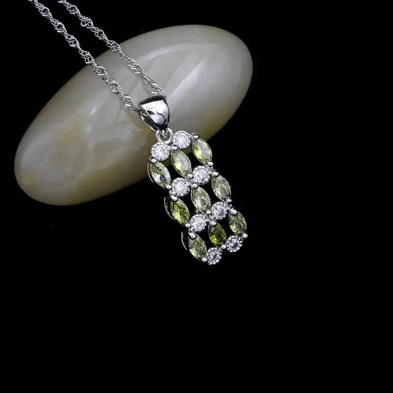 Женский комплект украшений из серебра 925 пробы