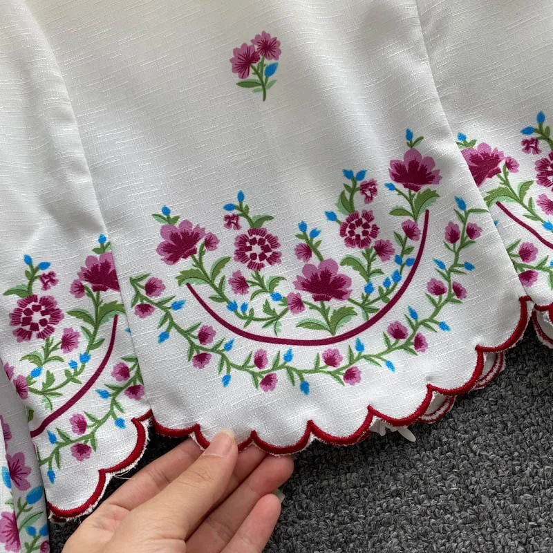 

Autumn New Women Embroidered Wave Edge Short Set Printed Lantern Sleeve Blouses Top + Wide-leg Pants Two-piece Suit