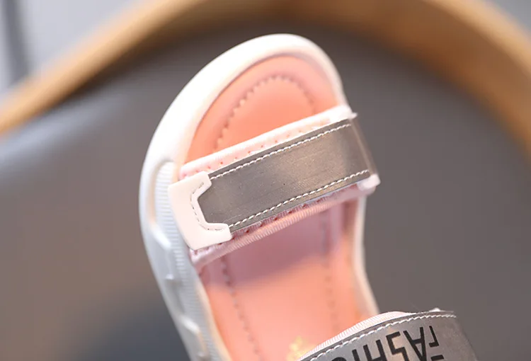 

2021 Summer New Girls Sandals Female Baby Fashion Casual Sandals Children Hollow Non-slip Beach Sandals Kids Soft Sole Sandals