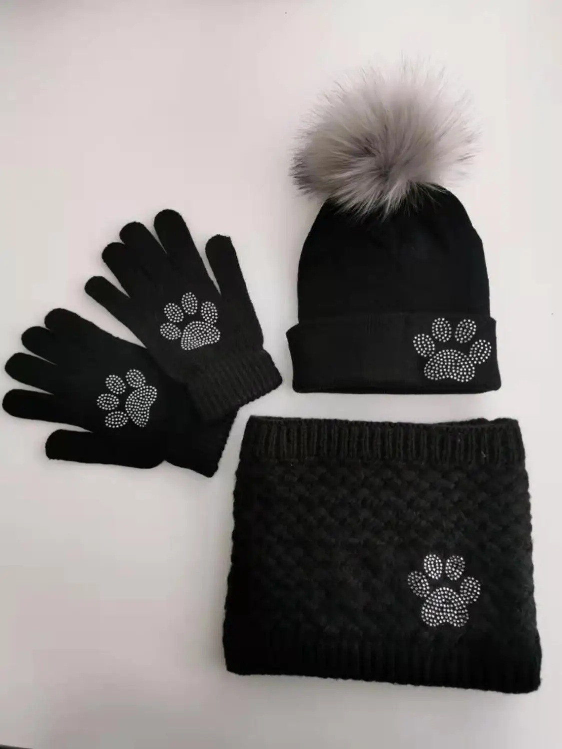 Шарф с бриллиантами для взрослых 2 года шапка теплая шеи детская зимняя помпоном