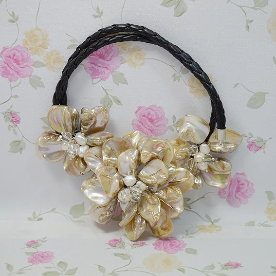 Уникальный дизайн AA цветок кожаный жемчужное ожерелье белый натуральный
