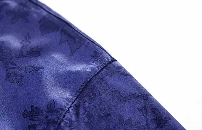 Мужская шелковая рубашка голубая гладкая с китайским драконом облегающая