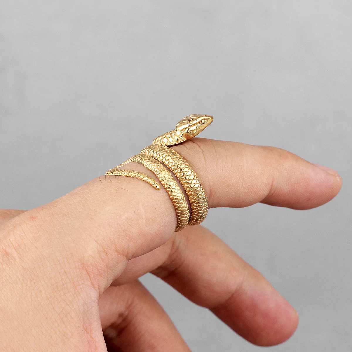 

Gold Snake Animal Stainless Steel Mens Rings Punk Hip Hop Unique Trendy For Male Boyfriend Jewelry Creativity Gift Wholesale