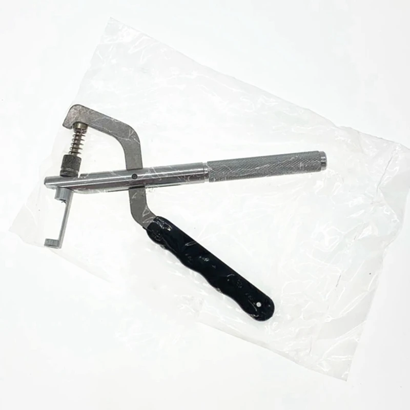 

Watch Repair Tool Hand-Held Strap Removal Pliers Universal Metal Watch Remover Bracelet Adjuster Watch Strap Remover