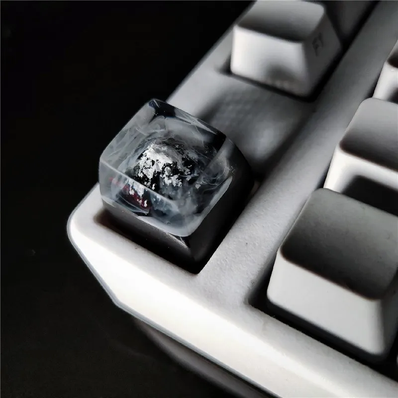 

Механическая клавиатура с RGB-подсветкой, черного цвета