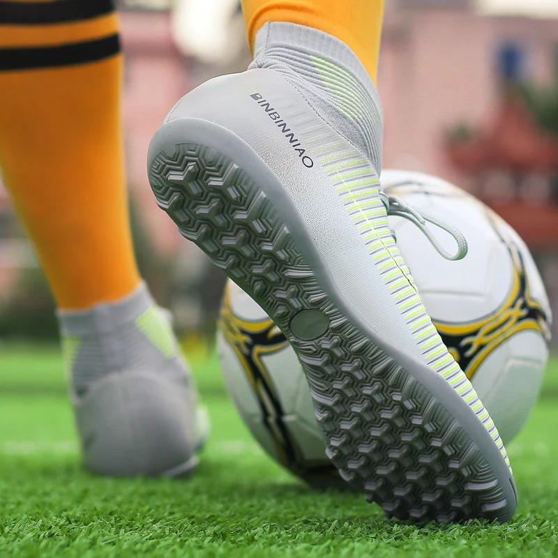 Football Boots Men Sports Soccer Shoes Indoor Original FG/TF Soccer Cleats Shoes Women Futsal Football Sneakers chuteira campo