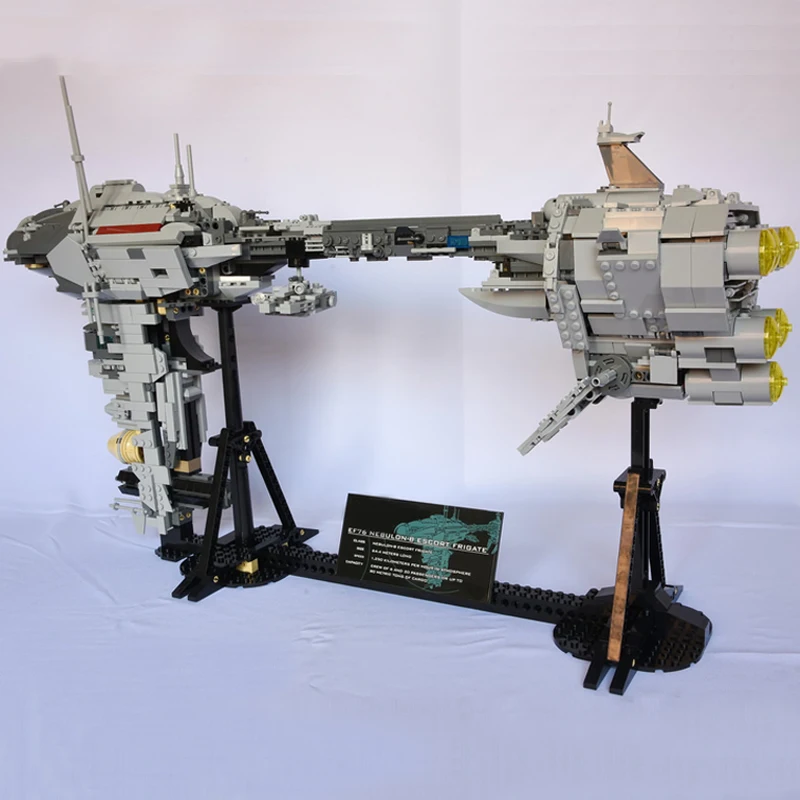 

IN Stock Star Toy War 1736Pcs The Nebulon-B Medical Frigate Set Building Blocks Bricks Toys Model Compatible 05083 81070 Gift