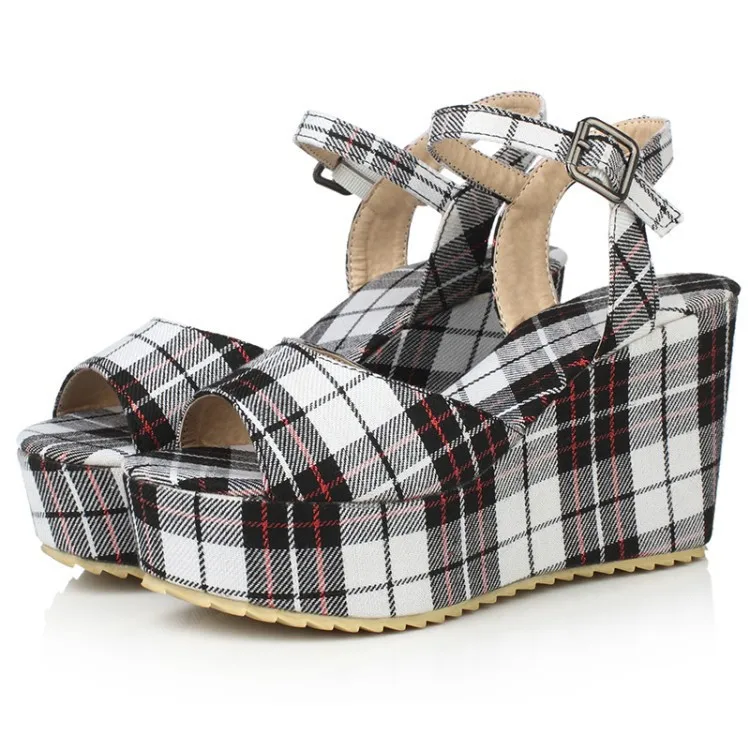 

2021 summer new thick bottom buckle PU round head fish mouth sandals for women