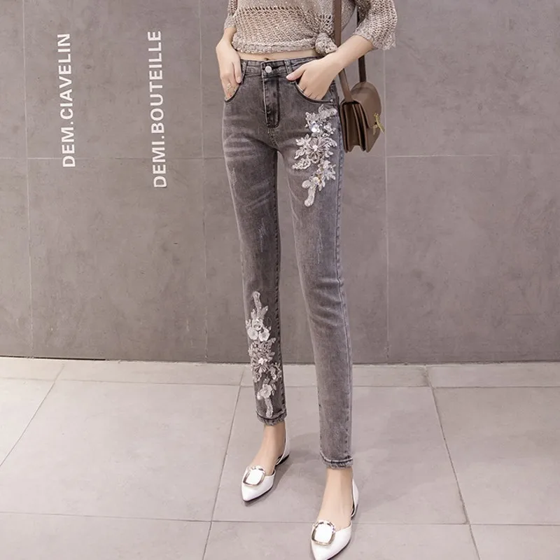 Цветочные вышитые расклешенные Европейские новые женские джинсовые брюки с