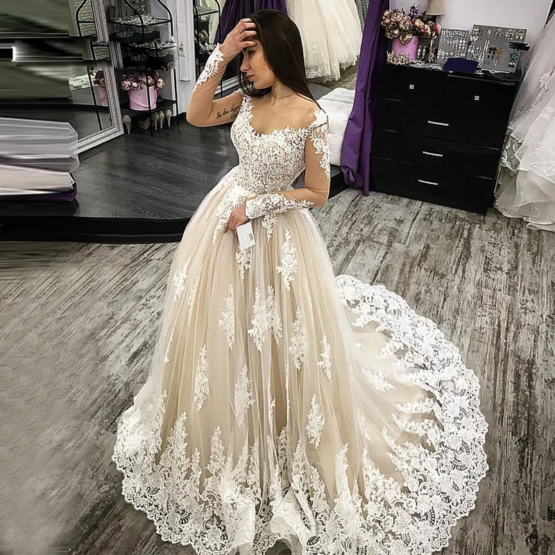 Высококачественное свадебное платье с зубчатой аппликацией длинными рукавами