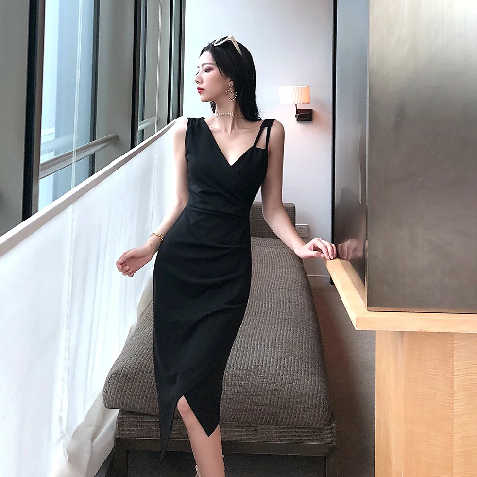 

Elegant V-neck Sleeveless Pleated Irregular Hip Dress with Rac