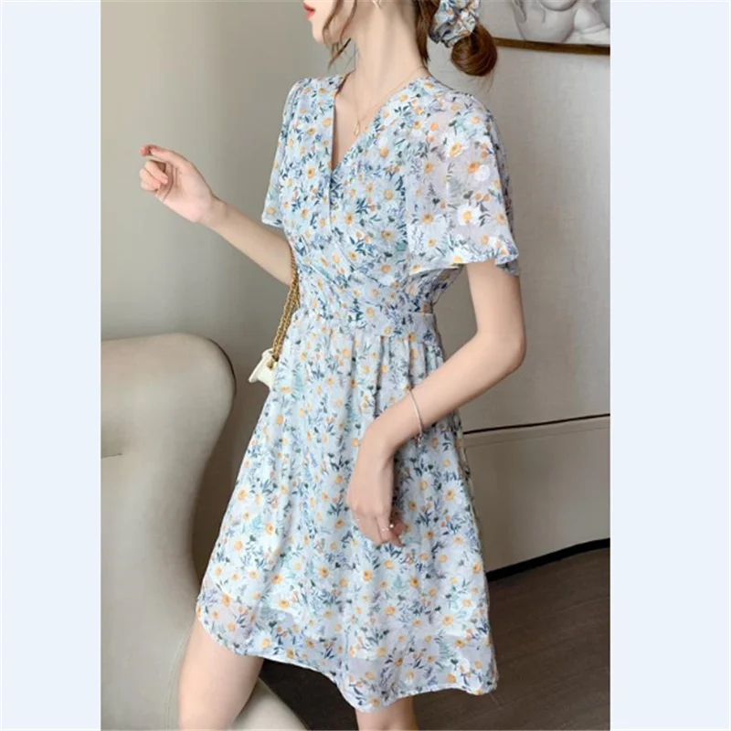 

2020 new thin band V-neck chiffon French floral short-sleeved dress summer waist elegant temperament dress comfortable and soft