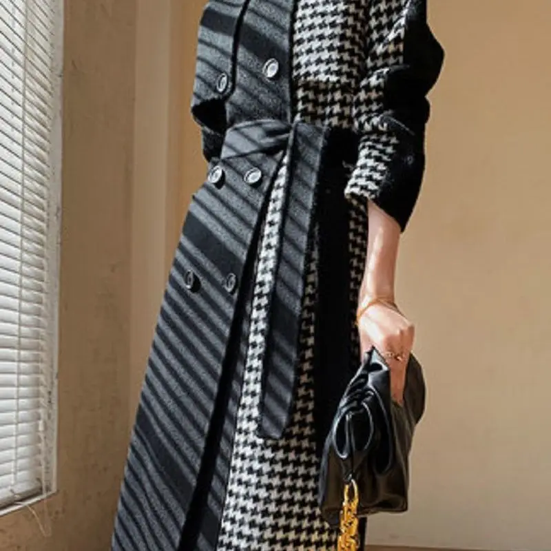 

Women Long Warm Woolen Coat Black Plaid Cotton Lining Overcoat