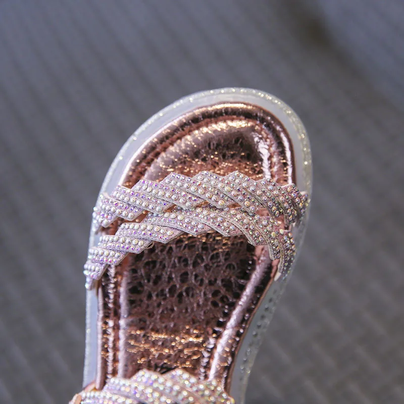 

Kids Sandals 2021 Summer Girls Fashion Brand Princess Princess Rhinestone Party Breathable Flats Dress Glitter Baby Shoe 26-36