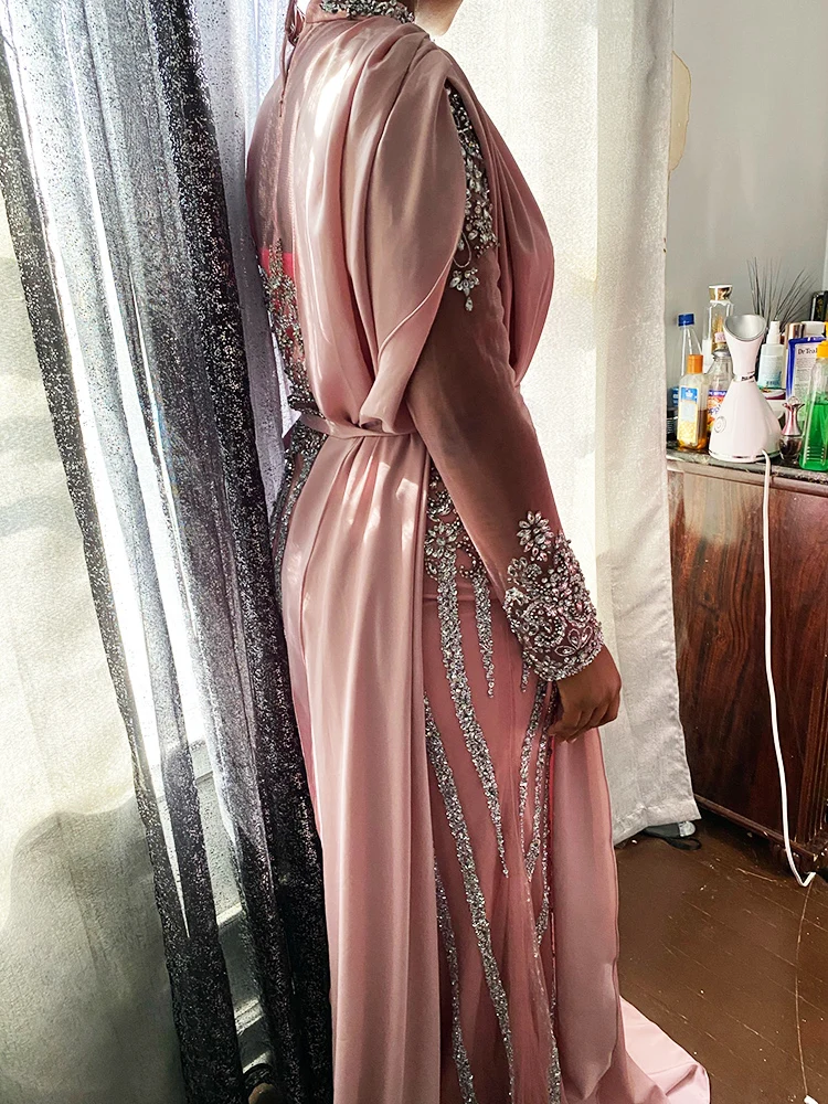 

MNGRL Sweet Dusty Pink Crystal Prom Dresses Long Straps Spaghetti See Through Tulle Evening Gown Slit Right