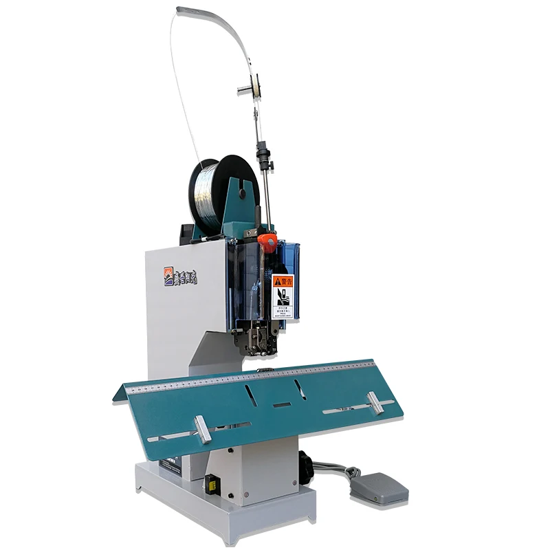 Одиночная и двойная головка железная седловина для проводов электрическая