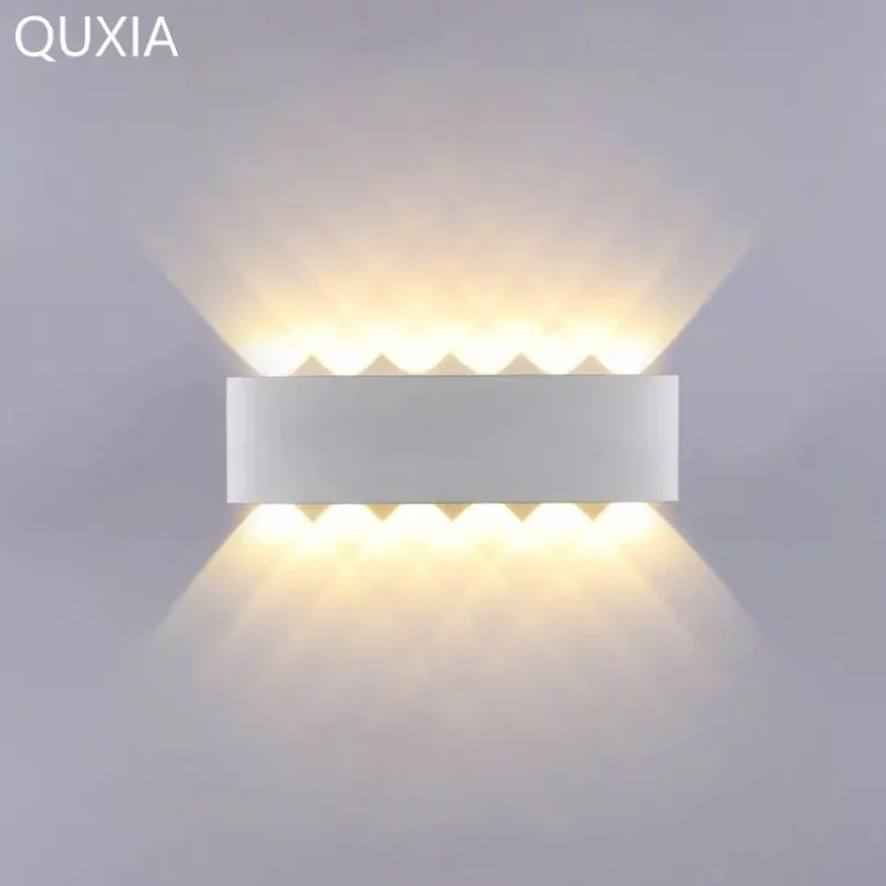 Современный алюминиевый светодиодный настенный светильник 10 вт 12 IP66 для улицы