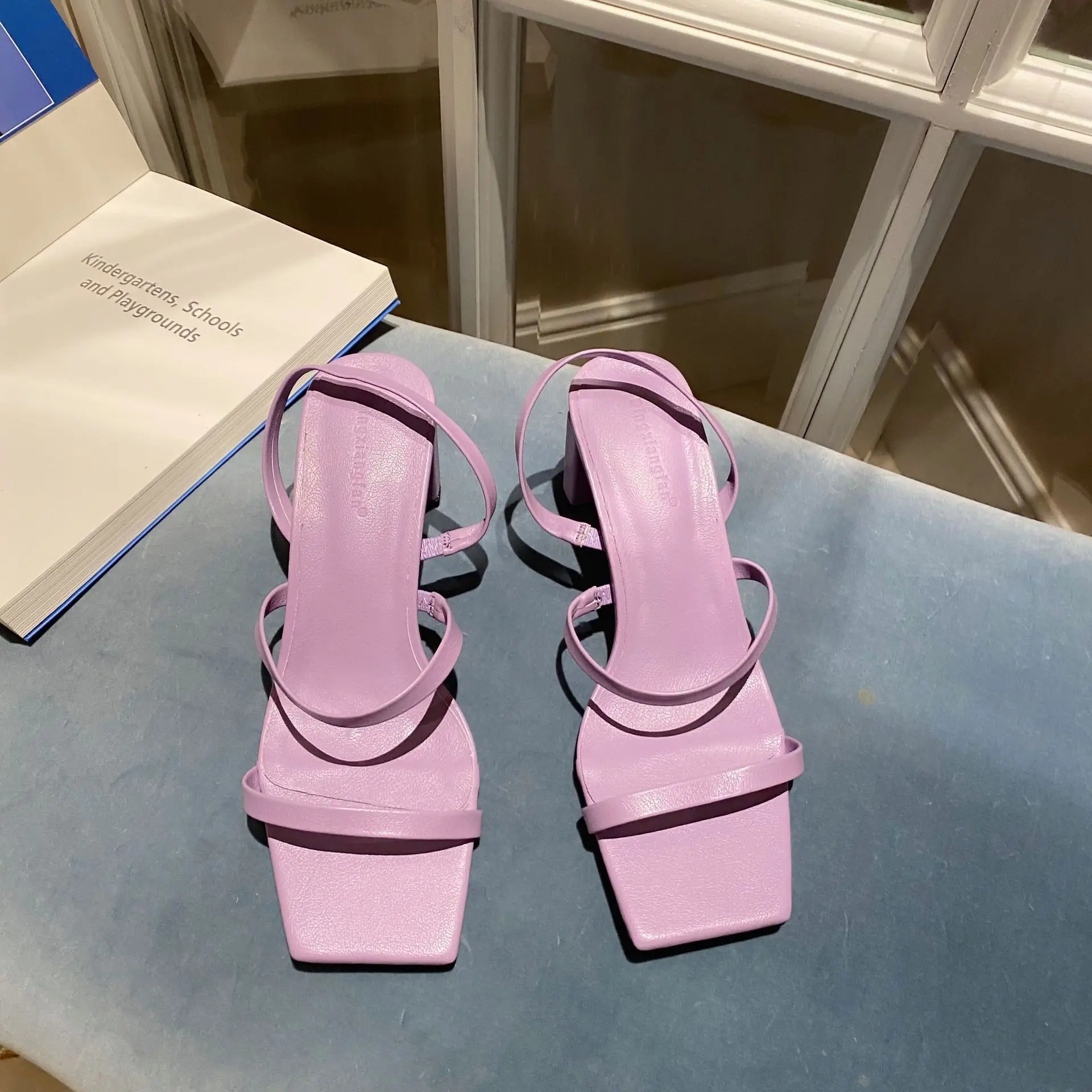 Женские шлепанцы на высоком каблуке босоножки ярких цветов тонком лето KM-ROYA |