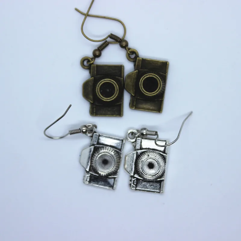Винтажные Симпатичные серьги в форме мини камеры из бронзового цинкового сплава
