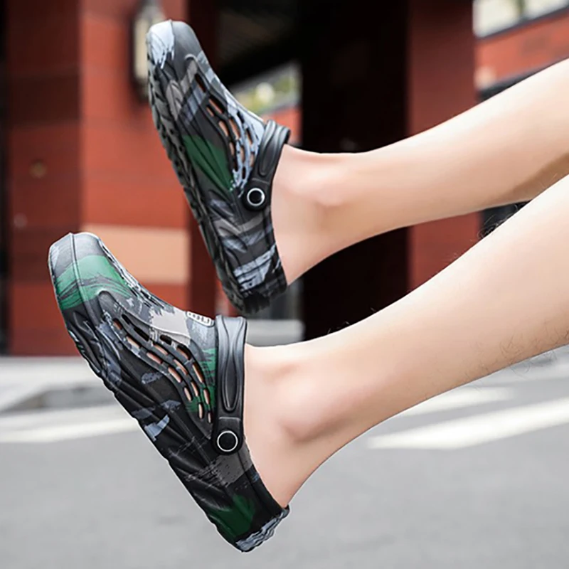 Summer Men's Clogs Garden Shoes Non Slip Mules Male Outdoor Slippers Beach Sandals Size 39-45