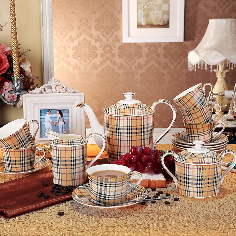 

Home gift collection bone porcelain 58 head Boutique Hotel bone porcelain tableware set coffee bowl plate