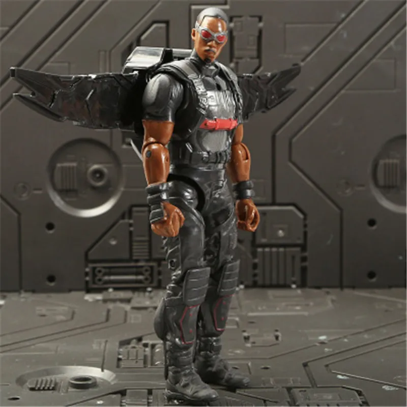 Falcon16cm Hasbro Marvel Мстители Q версия Железный Человек Робот Тор Капитан Америка модель человека-паука кукла игрушка для детей подарок - Цвет: Falcon16cm
